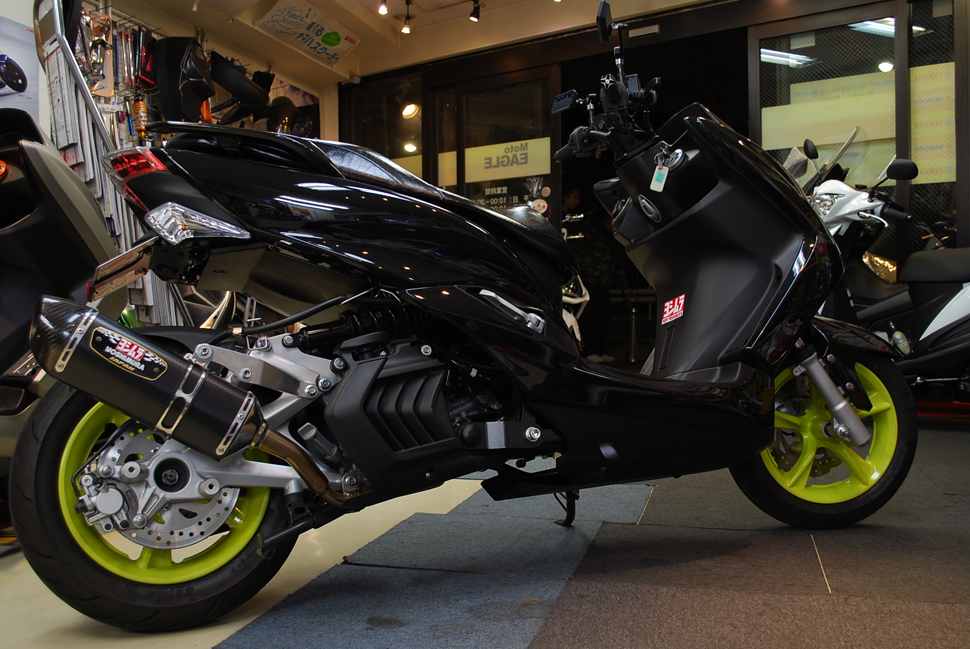 蛍光グリーン　ホイール 006